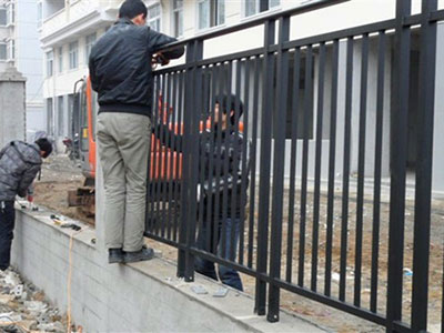 沧州锌钢护栏安装